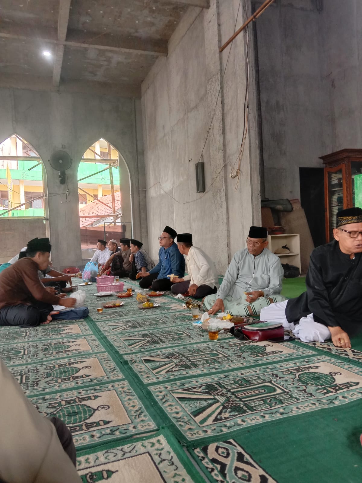 MT. Arrahmah Kaum Bapak